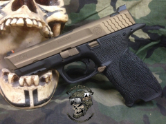 Burnt-Bronze-Black-Pistols-009.jpg