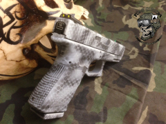snakeskin-pistol-002.jpg